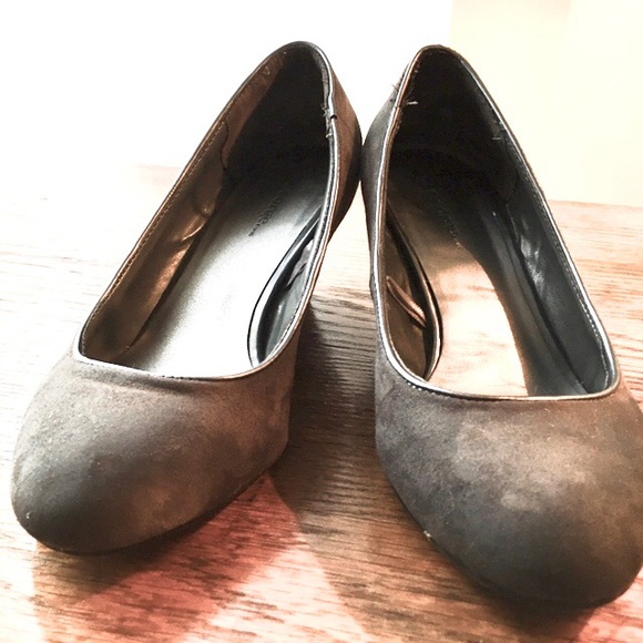Charcoal grey wedge dress heels **SOLD** - Picture 5 of 5